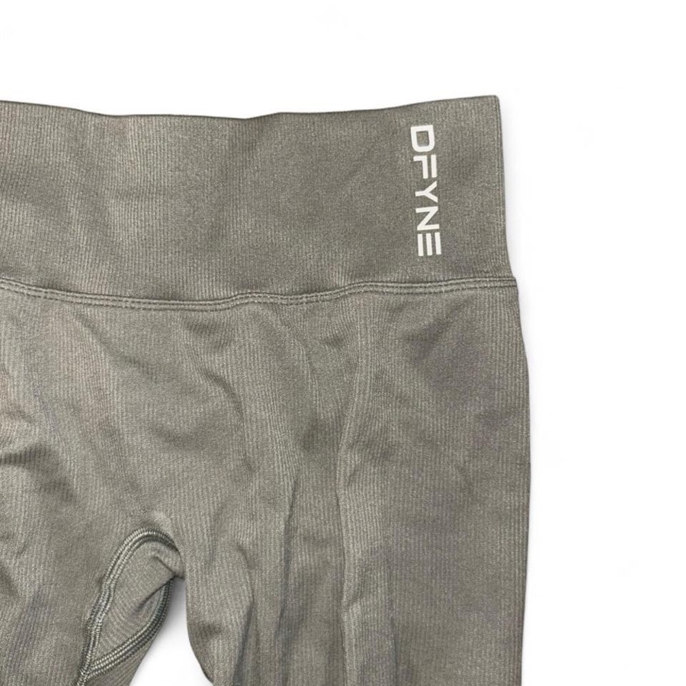 DFYNE 
Contour Seamless Leggings in grey
Size small - Picture 2 of 6